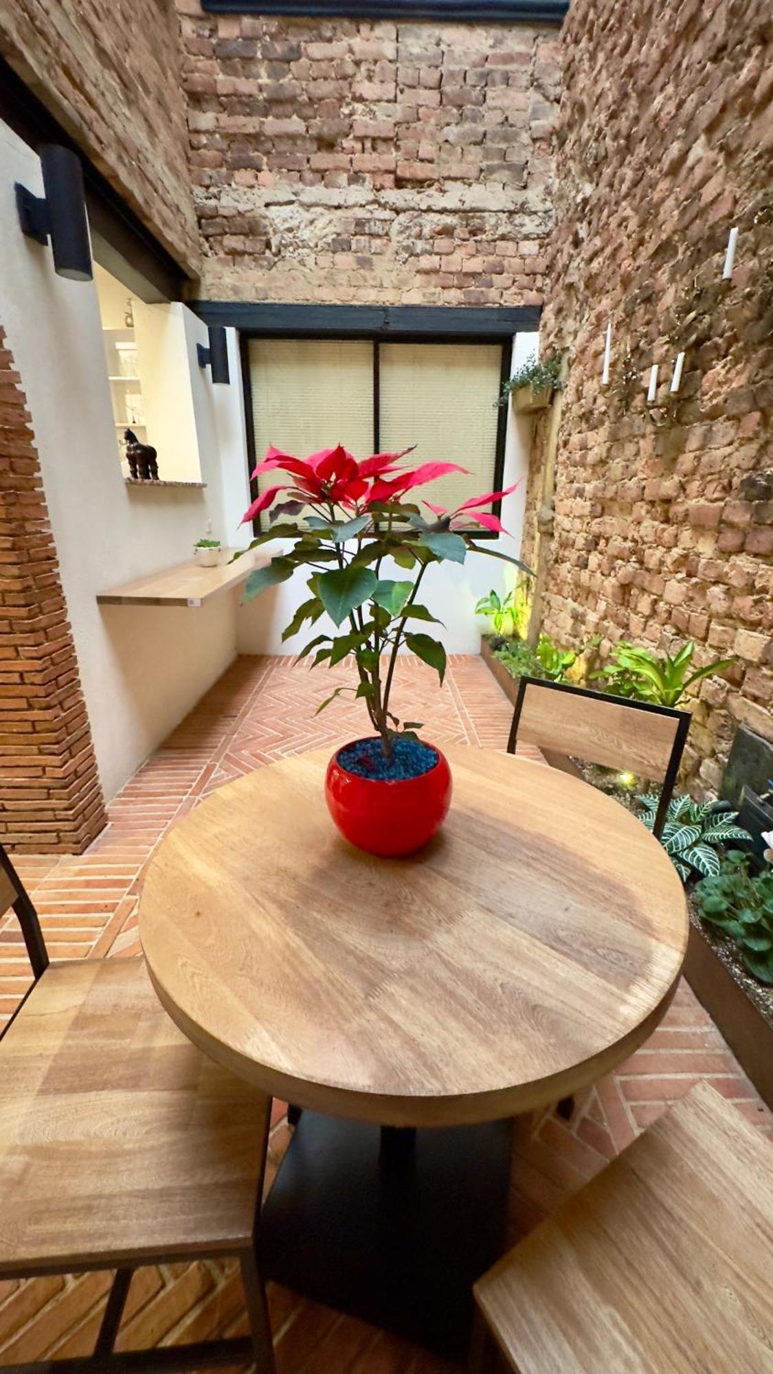 Las Aguas Inn Bogotá Exteriör bild